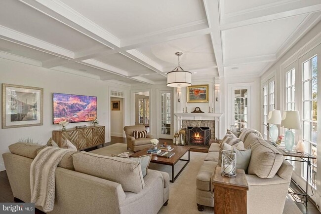 Building Photo - 1031 Pine Hill Rd