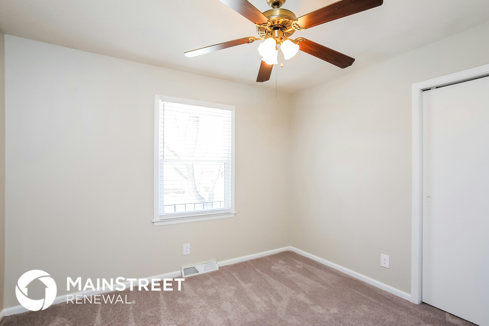 Building Photo - 7709 NW Milrey Dr