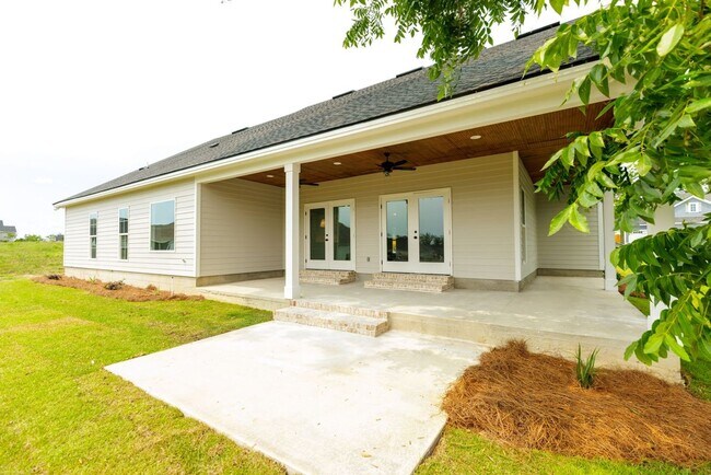 Building Photo - 3061 Houser Wy