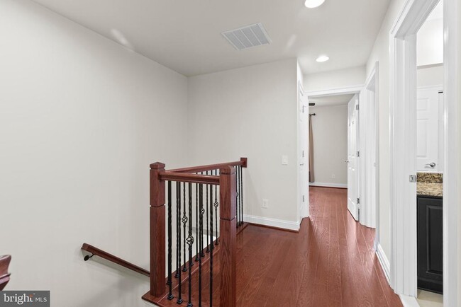 Building Photo - 42735 Telford Terrace