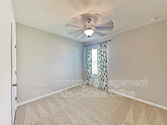 Building Photo - 9730 Pepper Tree Pl