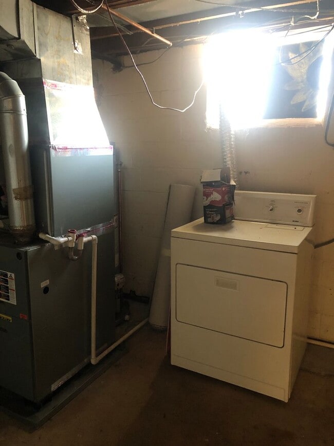 Building Photo - 3 Bedroom townhouse in Baltimore County Middlesex