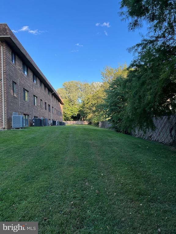 Building Photo - 374 Saybrook Ln