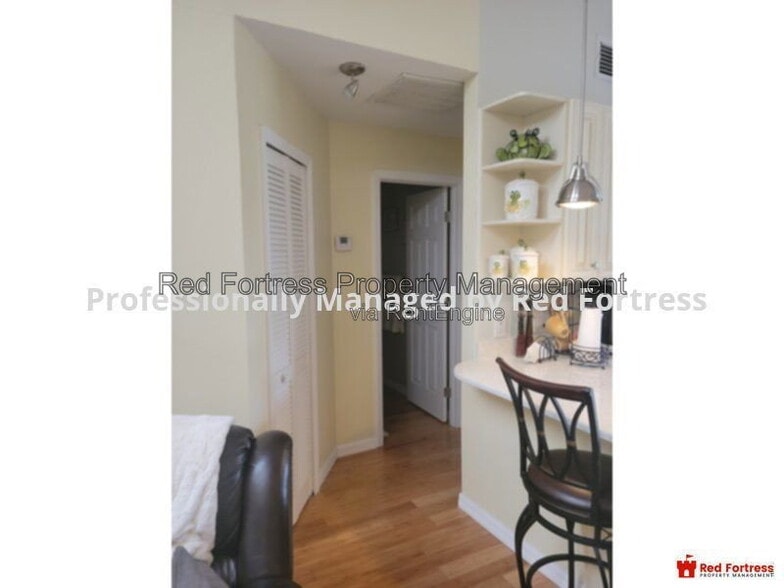 Building Photo - 15076 Parkside Dr