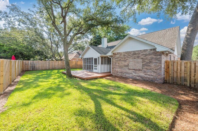 Building Photo - Updated 3BR in Bluewater Bay!!