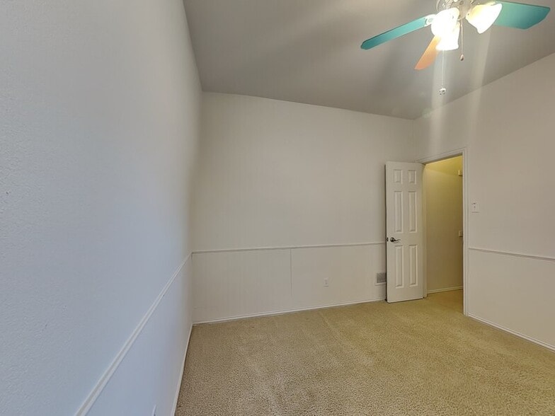 Building Photo - 1505 Court Meadow Dr