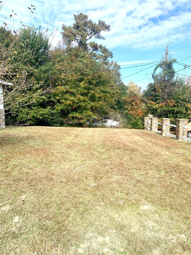 Building Photo - Lee rd 474