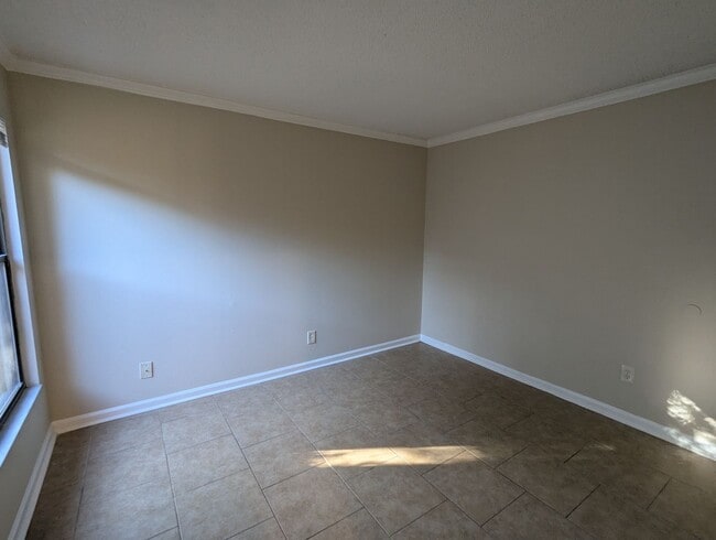 Building Photo - 2/2 in Whispering Pines - Close to shoppin...