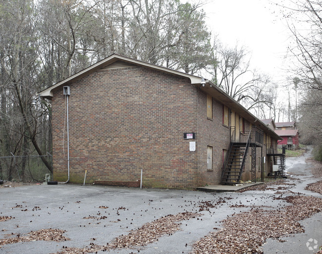 Primary Photo - Cleveland East Apartments