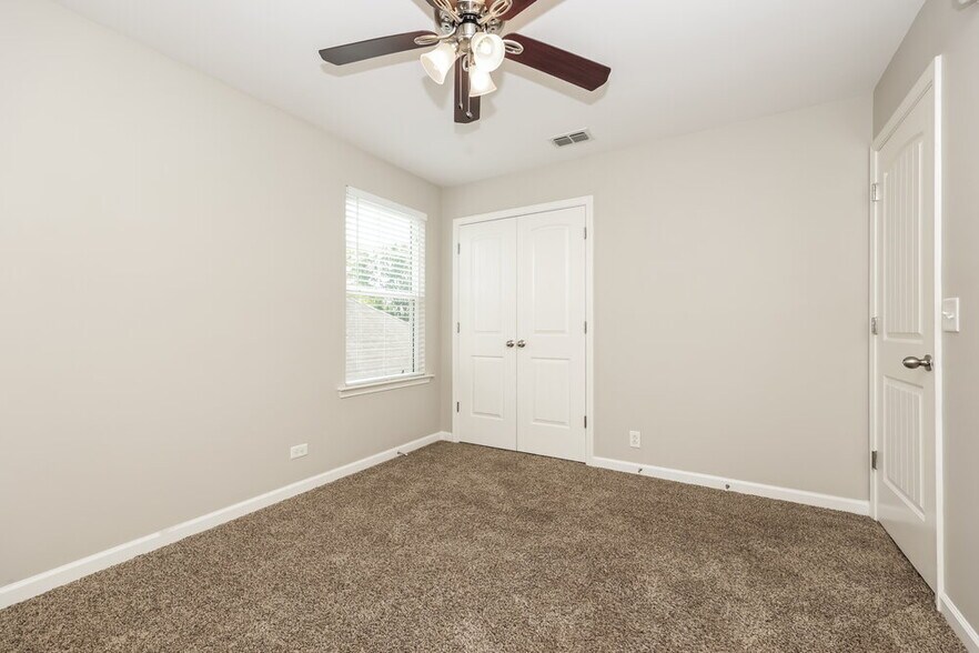 Building Photo - 2627 Salem Glen Xing