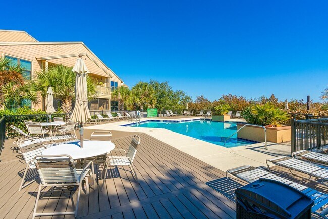 Building Photo - 2 Bedroom Nestled Away in the Heart of Daytona