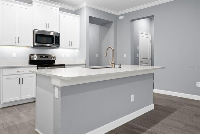 Building Photo - 16819 Shell Bay Dr
