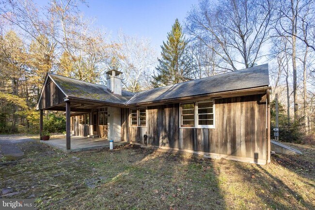 Building Photo - 22 Bertolet School Rd