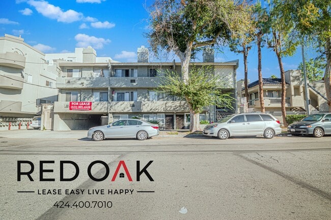 Building Photo - 6738 Independence Ave