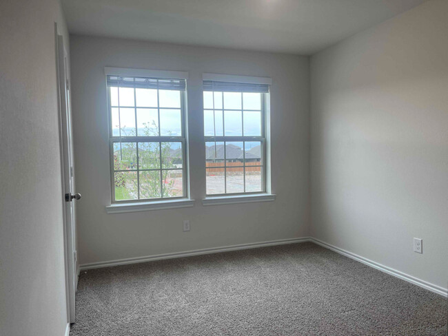 Building Photo - 3924 River Rock Ave