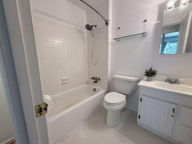 Building Photo - 18711 Paprika Ct