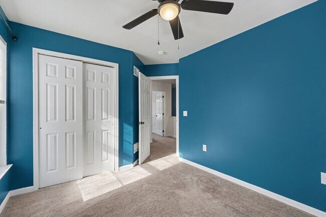 Building Photo - 54 Woodmyre Ln