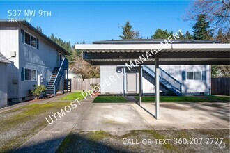 Building Photo - Very clean 2bd 1bath duplex near downtown ...