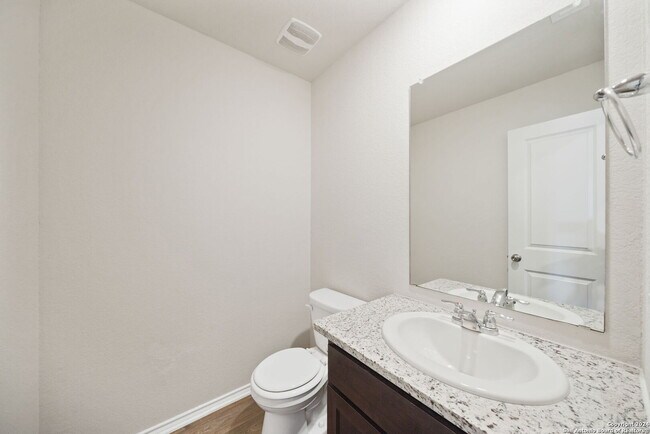 Building Photo - 6536 Dynamic Sound