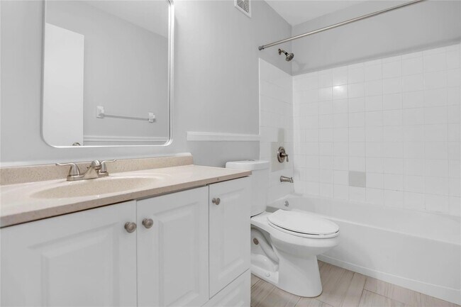 Building Photo - 9968 NW 57th Manor