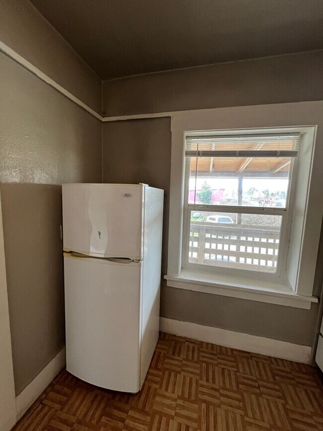 Building Photo - 93754