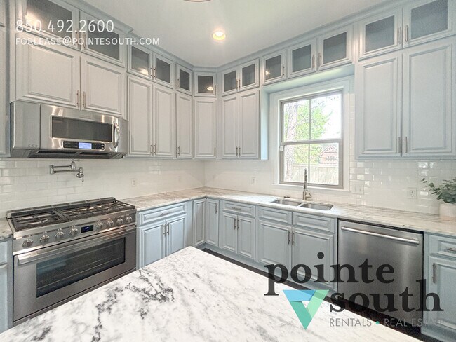 Building Photo - 10682 Noreaster Way