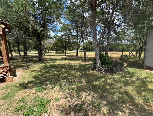 Building Photo - 301 Whitetail Ln
