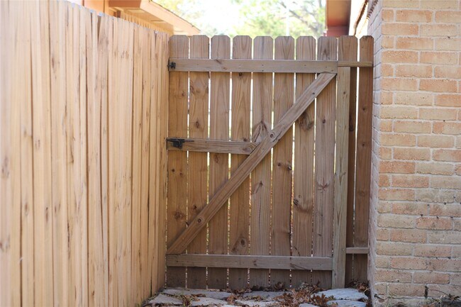 Building Photo - 7207 Addicks Clodine Rd