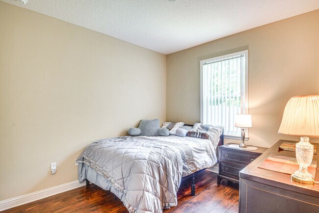 Building Photo - 1 Slate Blue Pl