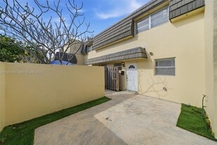 Building Photo - 8313 SW 137th Ave