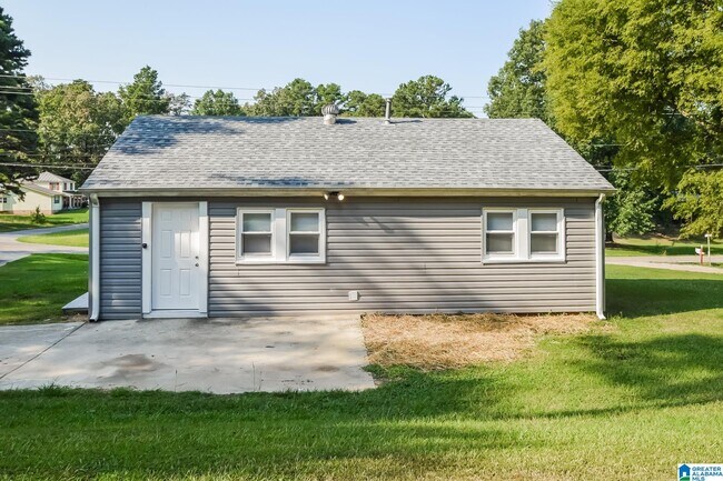 Building Photo - 3405 Walker Chapel Rd