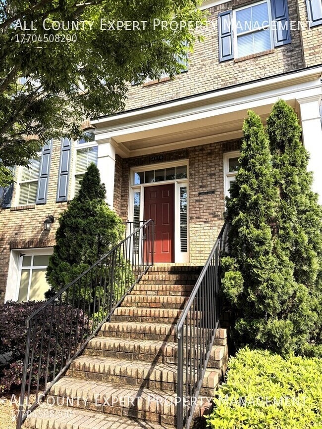 Building Photo - 4858 Lamoyne Ln
