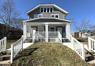 Building Photo - 2 Bedroom - Weiland Park
