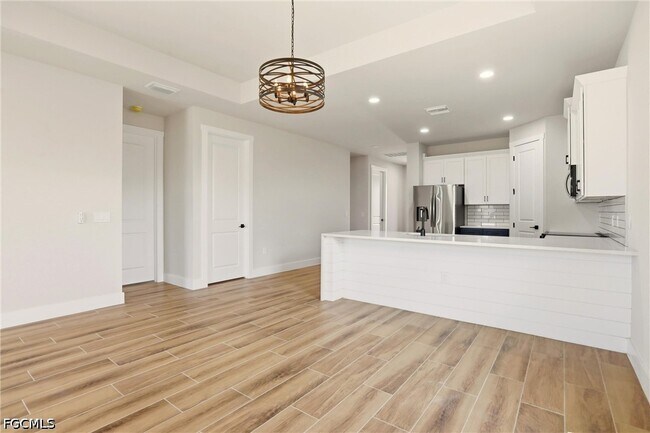 Building Photo - 2630 NW 23rd Ave