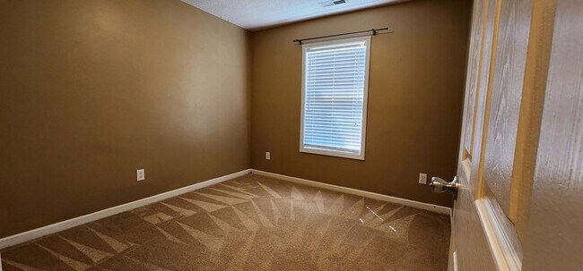 Building Photo - 3599 Drayton Dr