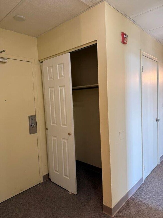 Building Photo - 46 S 8th St