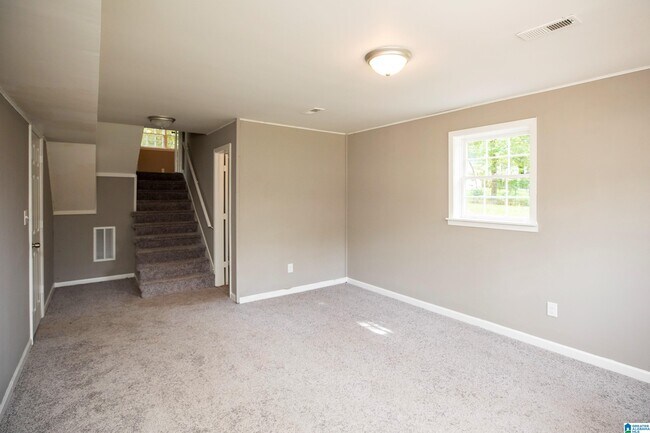 Building Photo - 1037 Dawn Dr