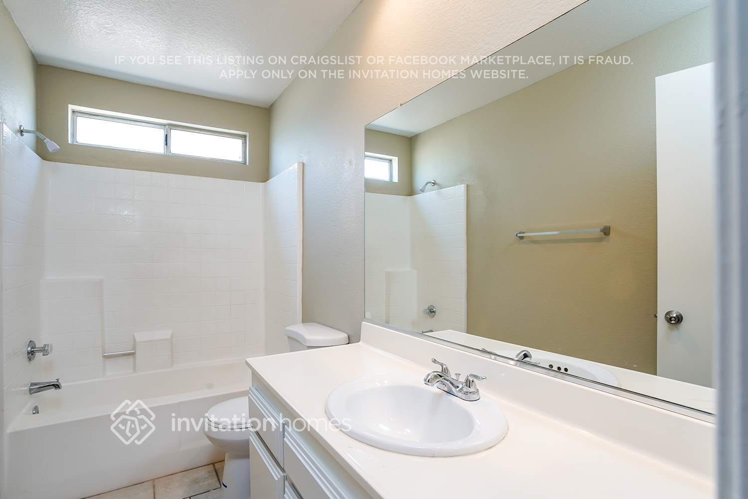 Building Photo - 18112 Raymond Ct