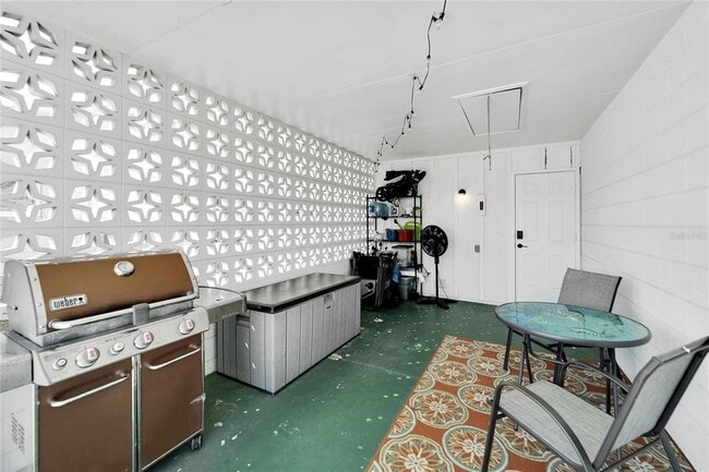 Building Photo - 1216 Hacienda Dr