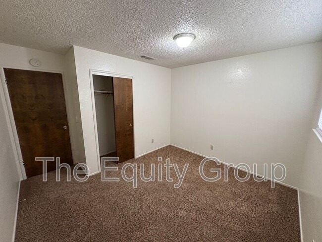 Building Photo - 2516 S Memory St