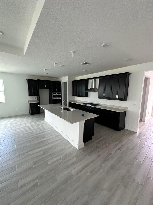 Building Photo - 12166 Viridian Blvd