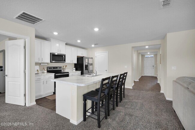 Building Photo - 65343 River Glen Pkwy