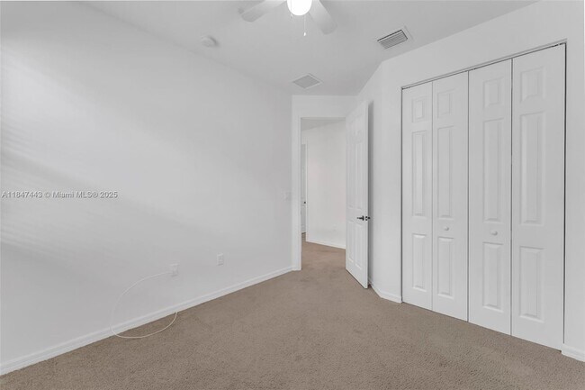 Building Photo - 3855 SW 90th Ave