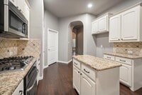 Building Photo - 125 Mineral Point Dr