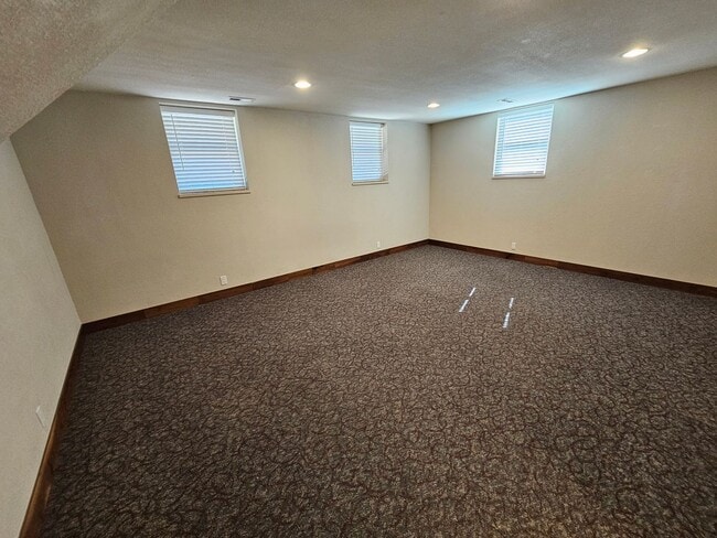 Building Photo - Charming 3-Bed, 2-Bath Tri-Level Home with Spacious Backyard & Gazebo