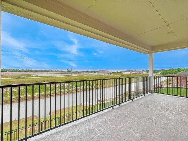 Building Photo - 216 Waterstone Dr
