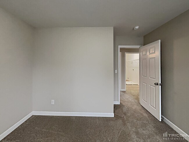 Building Photo - 5101 Stone Park Dr