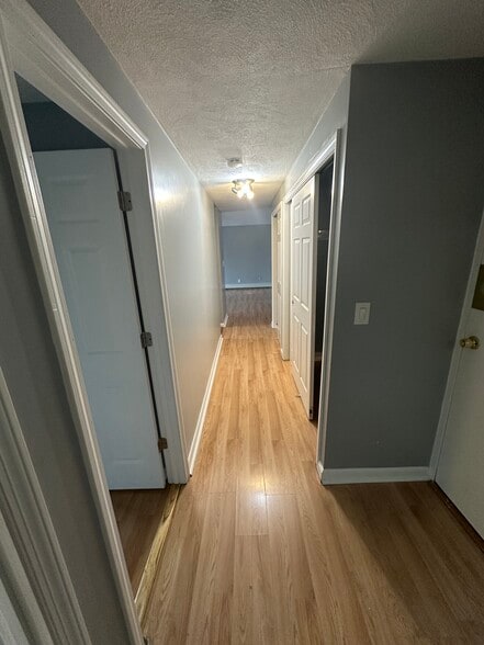 Building Photo - 31 Jones Ter