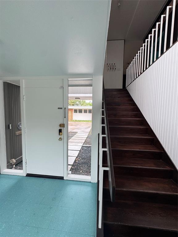 Building Photo - 1310 Harbor View Dr