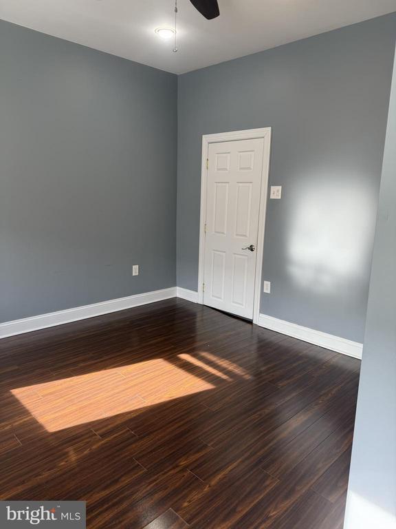 Building Photo - 347 Durfor St